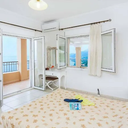 Angela Nissaki Villa Nisaki (Corfu)