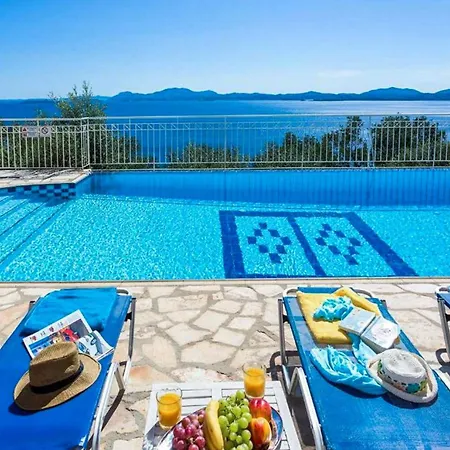 Angela Nissaki Nisaki (Corfu)